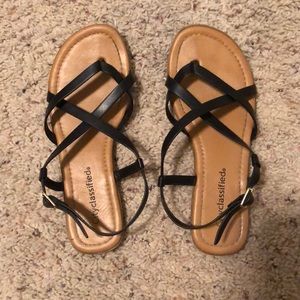 City classified black sandals